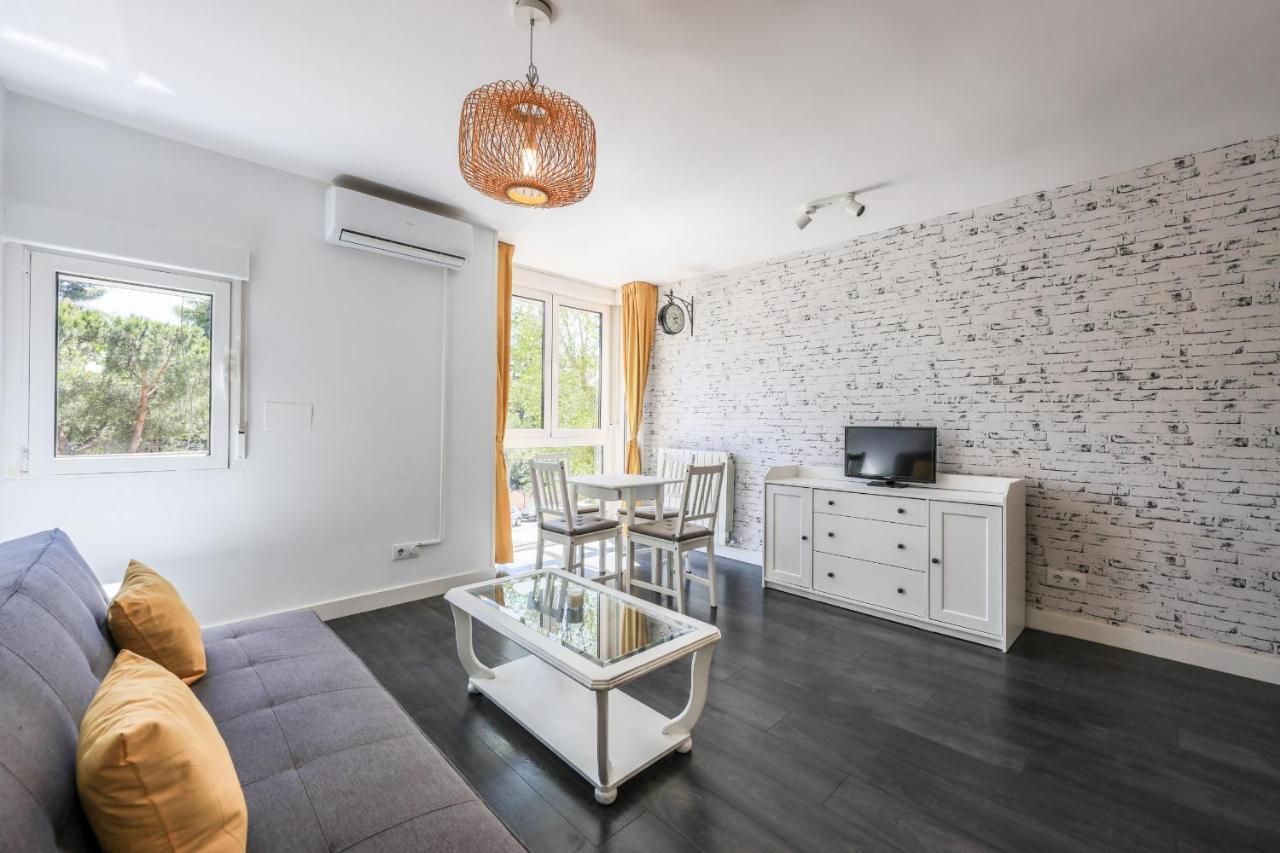 Apartamento Para 5 Personas Cerca De Ifema Y Aeropuerto Alquiler Temporal Madrid Exterior photo